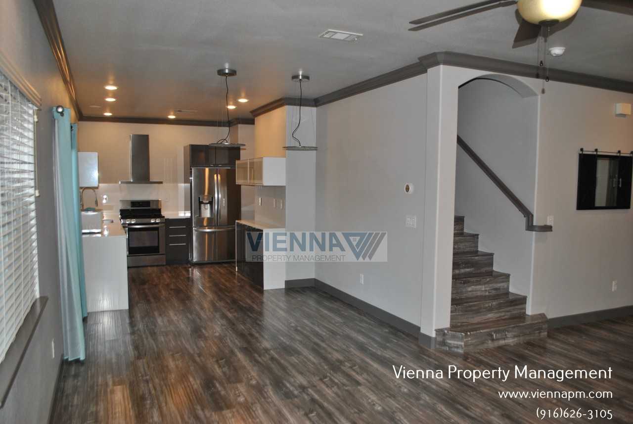 1401 Blue Squirrel St - Photo 3 of 27