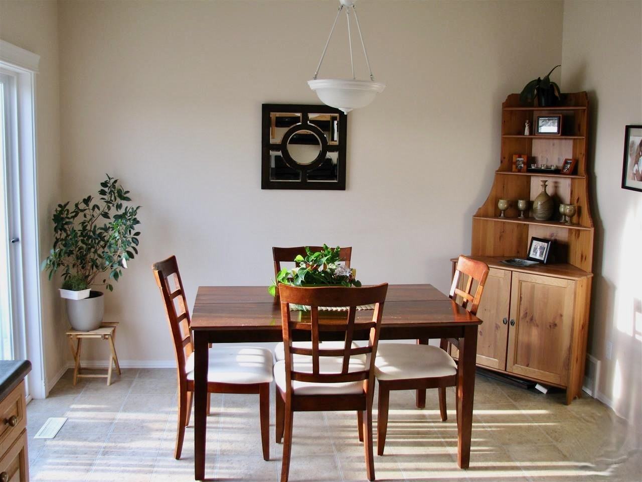 2301 28a Ave Nw - Photo 4 of 13