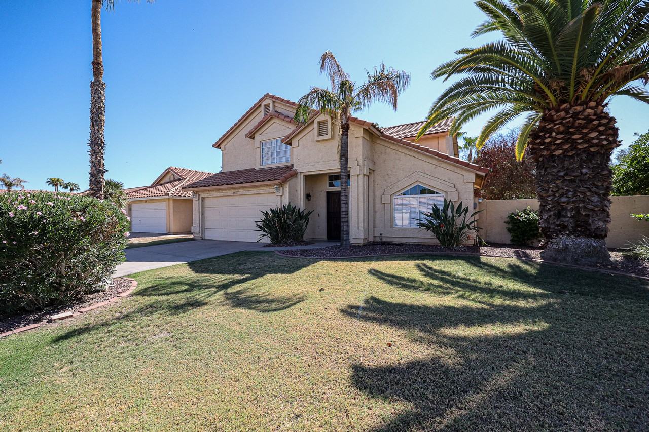 2361 W Myrtle Dr - Photo 2 of 33