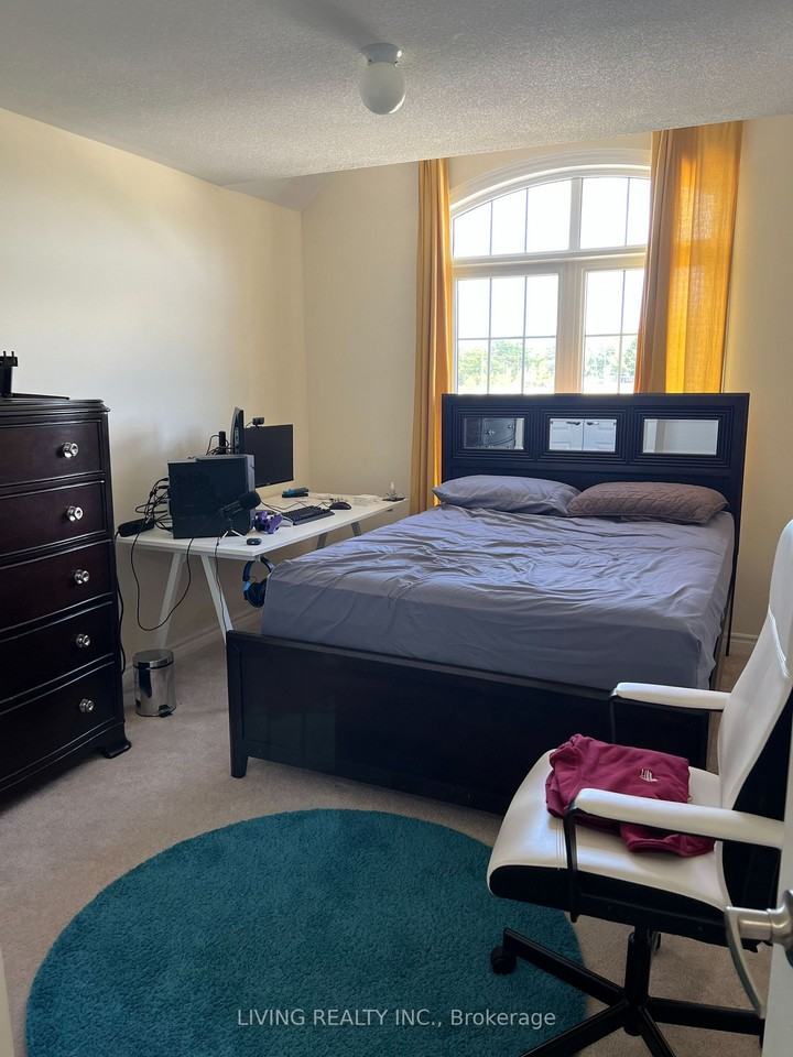 171 Beechborough Cres - Photo 3 of 13