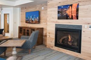 featured image of 2220 E Lake St