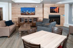 featured image of 2220 E Lake St