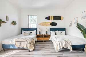 featured image of 215 Alexander Ct