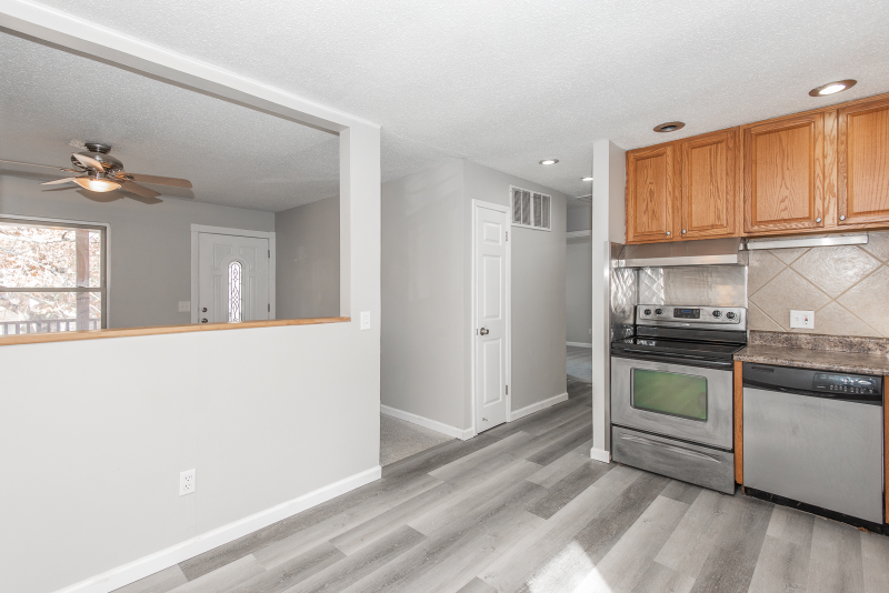 2560 Braintree Dr - Photo 3 of 24