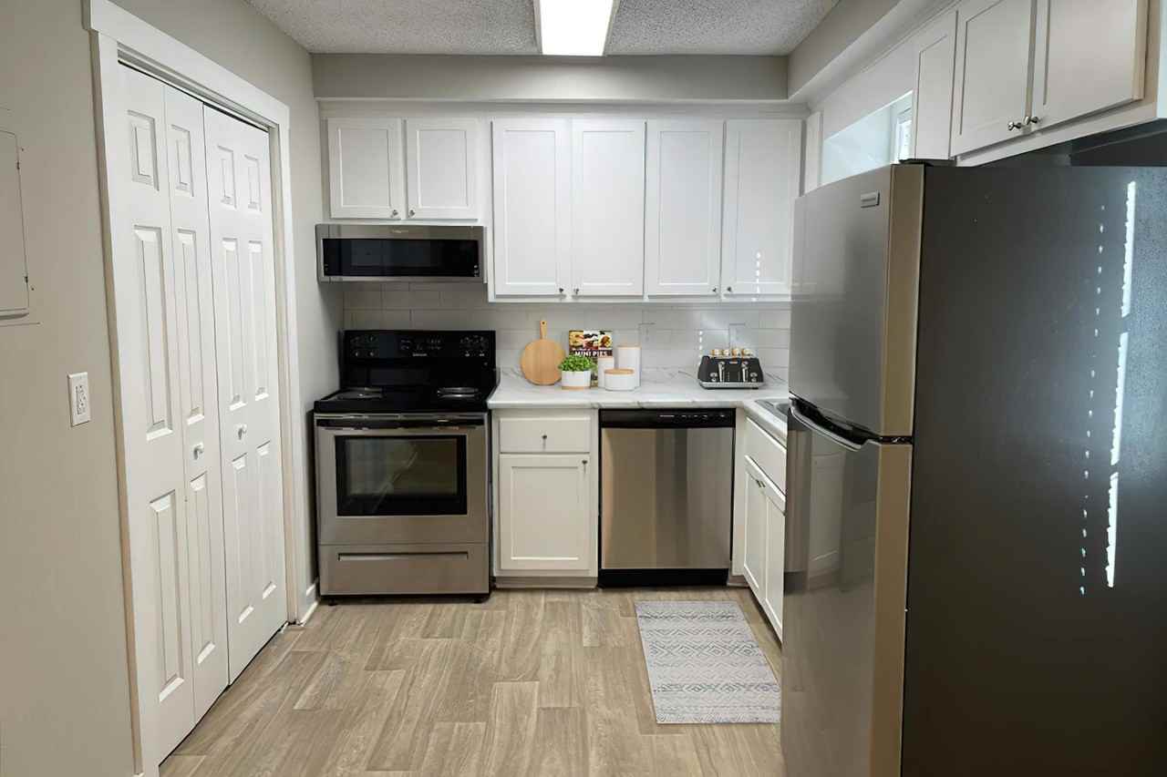 The Residences at 1671 Campbell - Photo 5 of 35