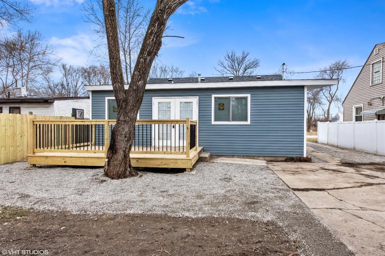 4717 E 10th Ave #NA - Photo 2 of 16