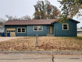 featured image of 17 Summit Cir #1