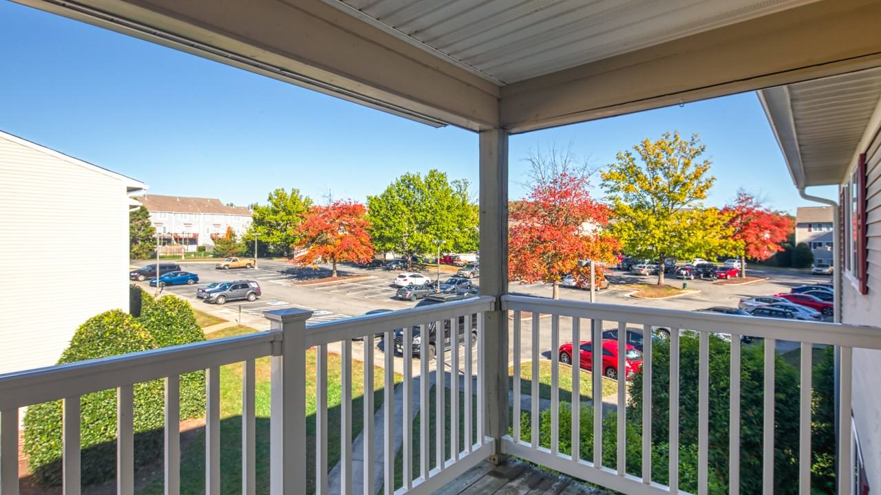 Lakeridge Square - Photo 4 of 50