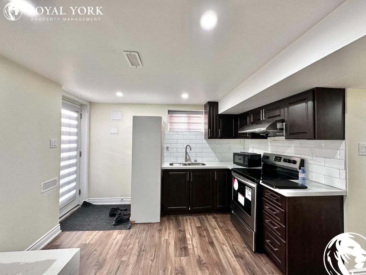 103 Dells Cres #2 - Photo 2 of 29