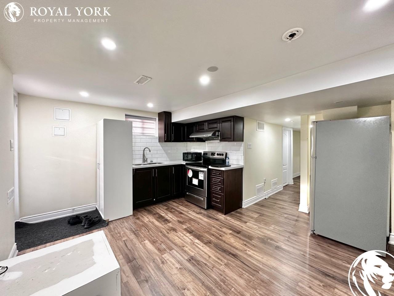 103 Dells Cres #2 - Photo 3 of 29