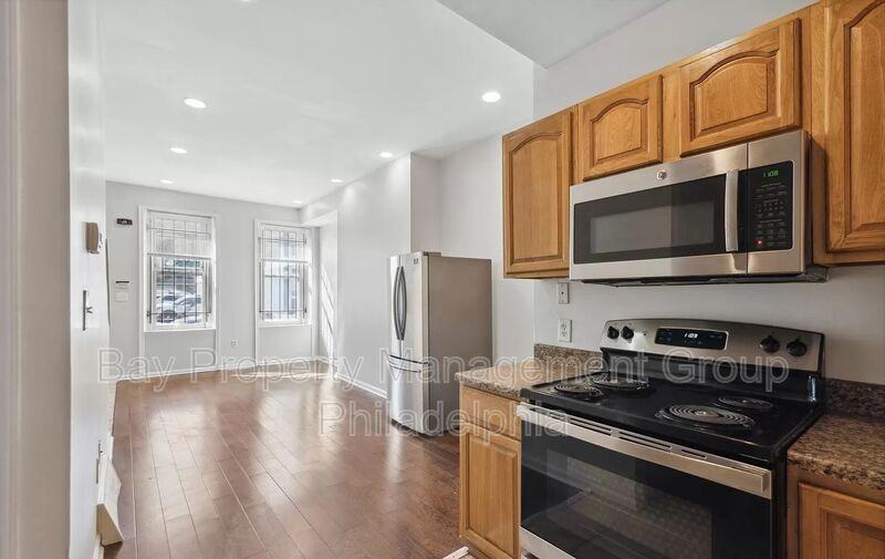 1621 W Montgomery Ave - Photo 4 of 28