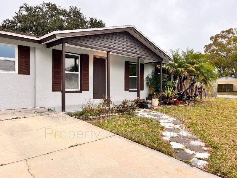 1025 Hollywood Ave, Clearwater, FL 33759 3 bedroom House Rental Zumper