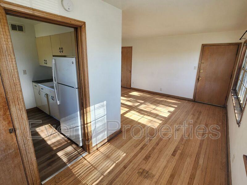 3016 W Sheridan Ave #1 - Photo 3 of 18