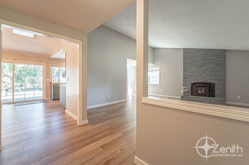 1701 Se 123rd Ave - Photo 5 of 39