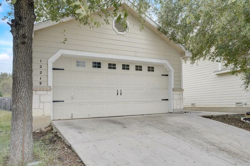 12219 Raw Silver - Photo 4 of 33