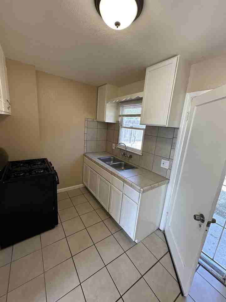 3340 Riverview Dr #1 - Photo 3 of 17