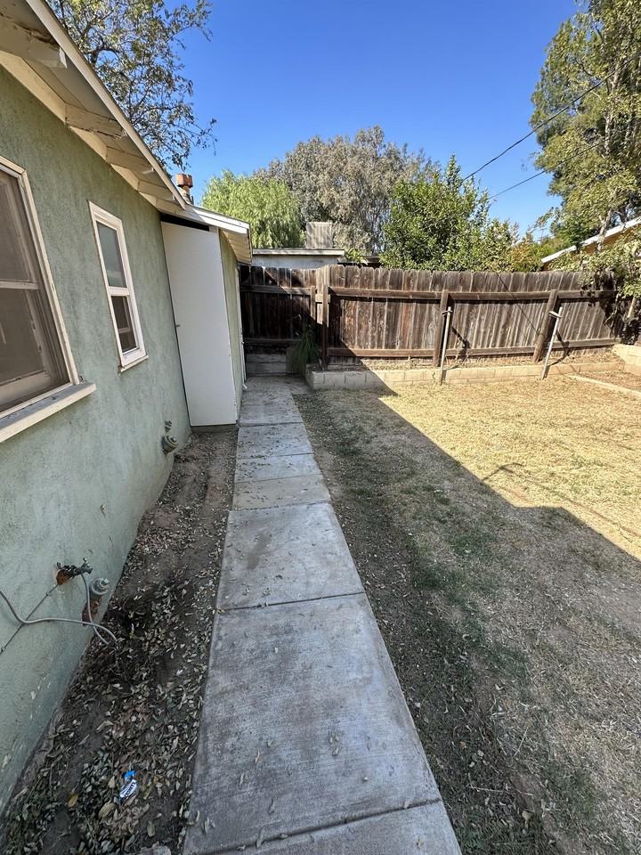 3340 Riverview Dr #1 - Photo 5 of 17