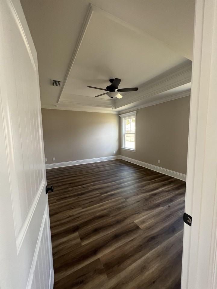 19 Provo Pl #1 - Photo 3 of 6