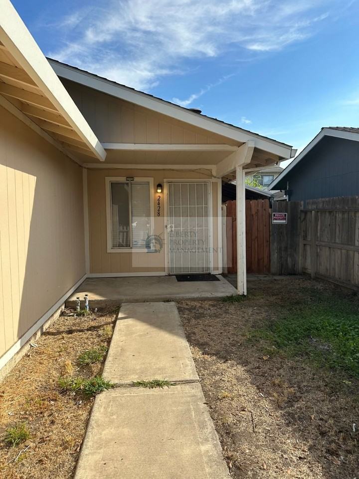 2428 Burlington Pl #2428 - Photo 2 of 11