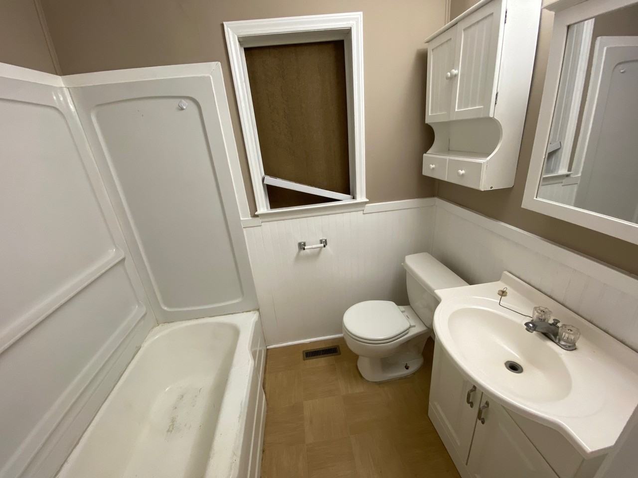 204 Southside Dr #NA - Photo 2 of 9