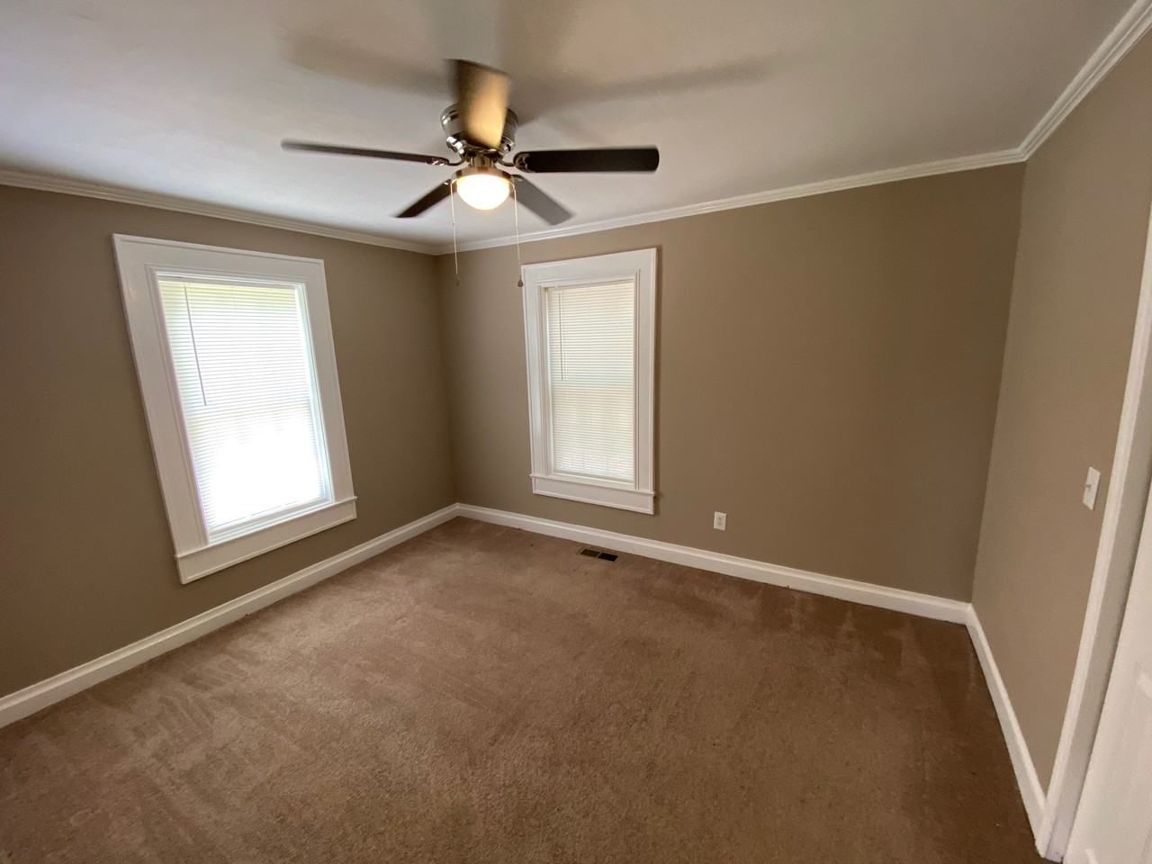 204 Southside Dr #NA - Photo 3 of 9