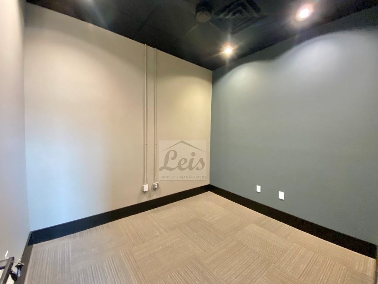 22 S Center St #1 - Photo 3 of 8