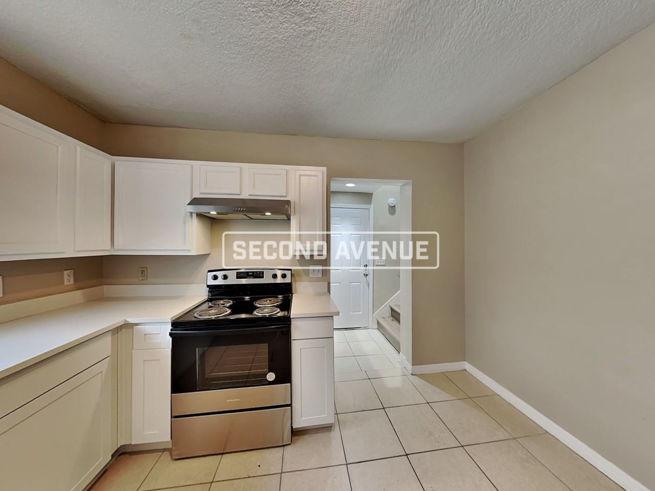 1740 N Myrtle Ave - Photo 6 of 19