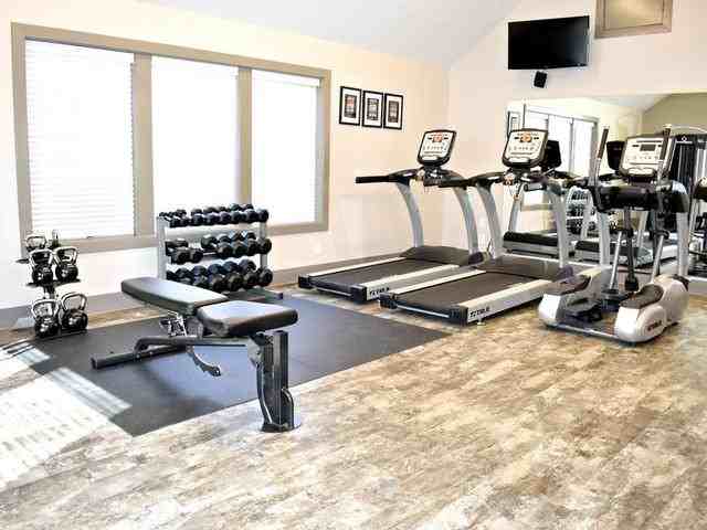 1167 Nw Wallula Ave - Photo 5 of 22