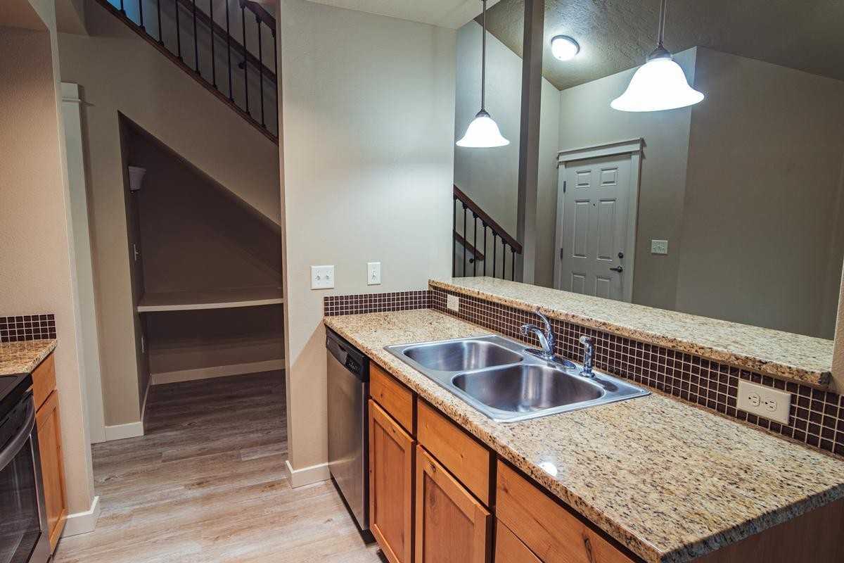 12167 West Overland Road - Photo 4 of 17