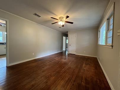 1907 Lexington St - Photo 2 of 11