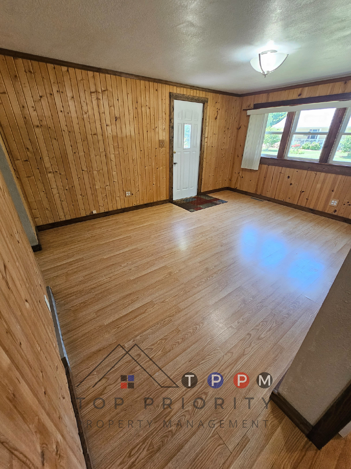 940 Jackson St - Photo 3 of 19