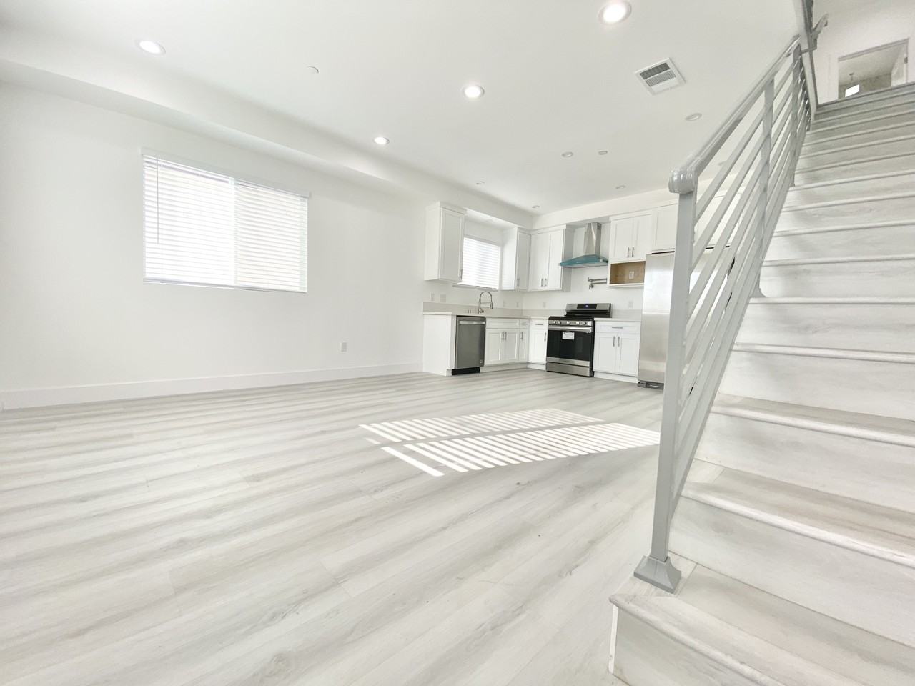 923 1/2 N Beaudry Ave #A - Photo 2 of 15