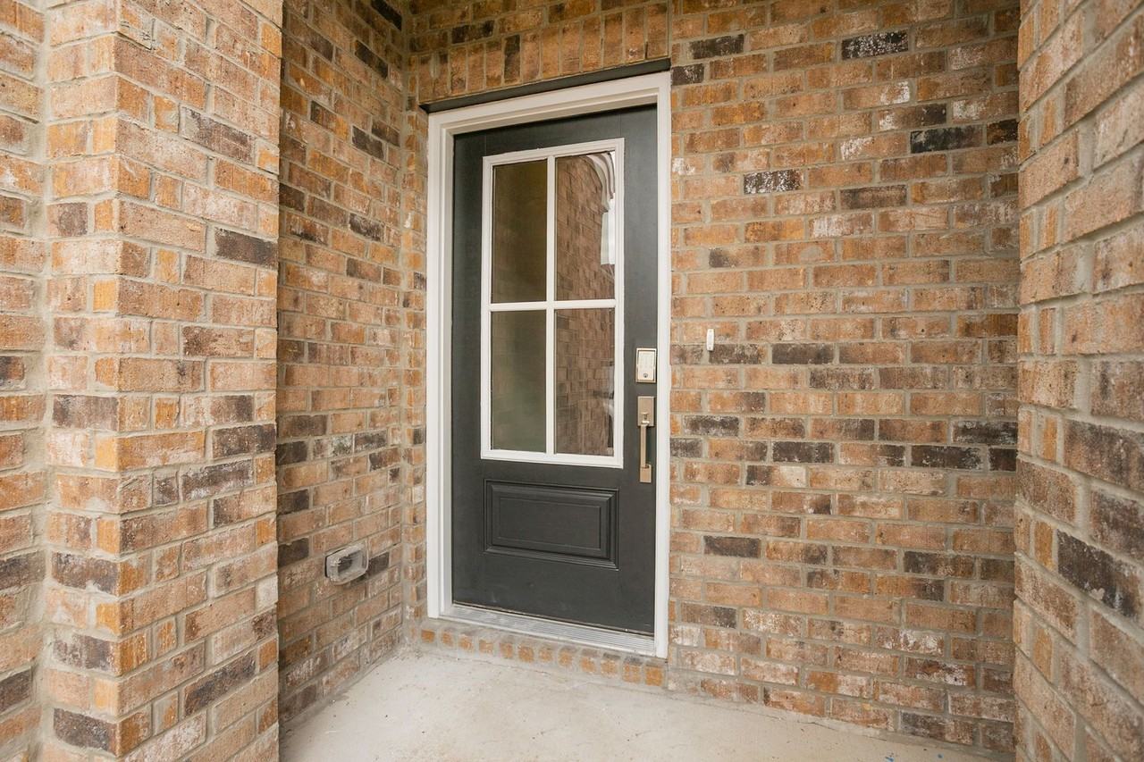 528 Medwyk Dr - Photo 4 of 40