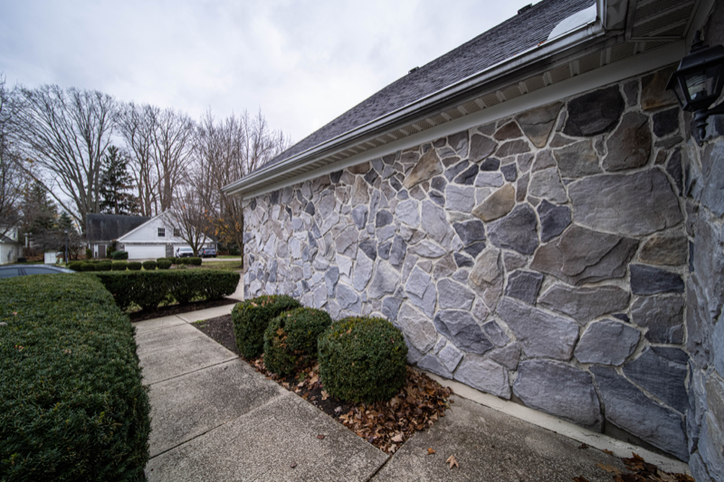 6683 Courtyard Dr #4 - Photo 3 of 32