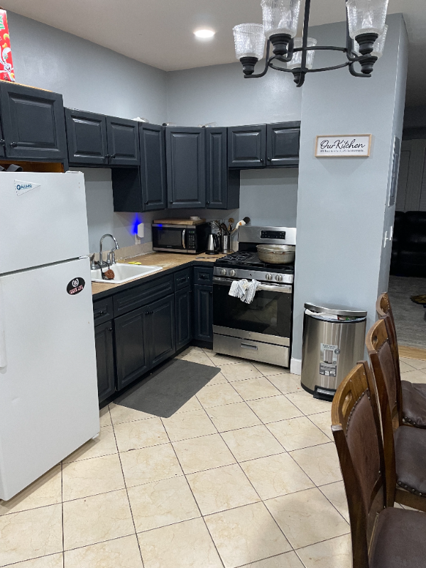 241 Ash St #2 - Photo 5 of 12