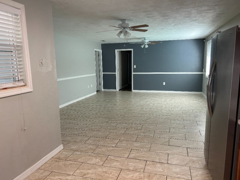 1431 Se 42nd Pl - Photo 3 of 15