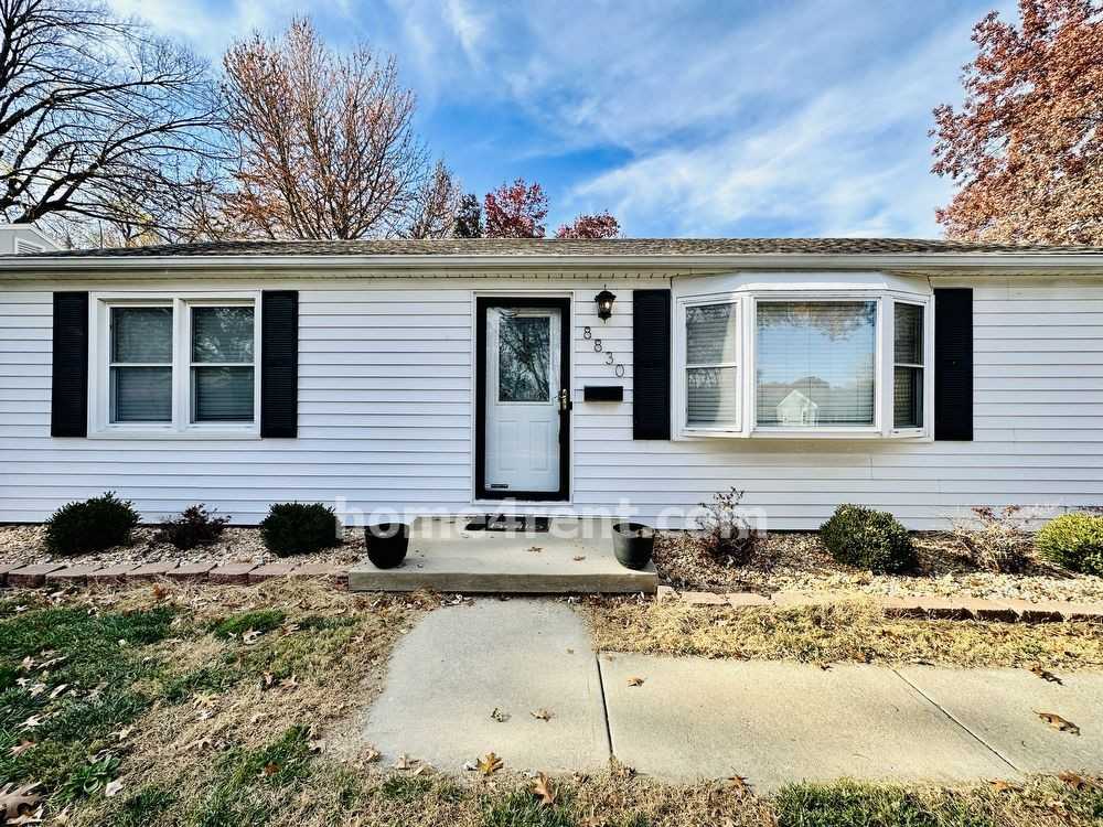 8830 Hemlock Dr - Photo 2 of 40