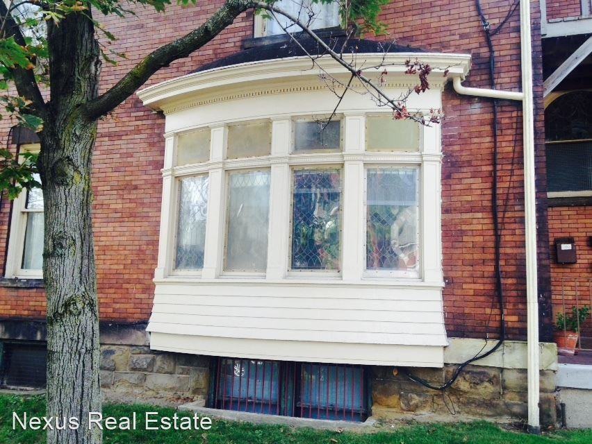 200 Stratford Avenue - Photo 3 of 20