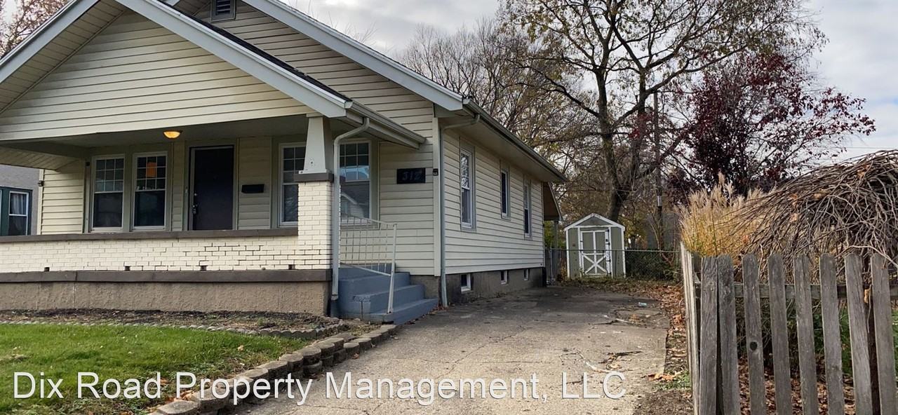 312 Franklin St - Photo 2 of 32