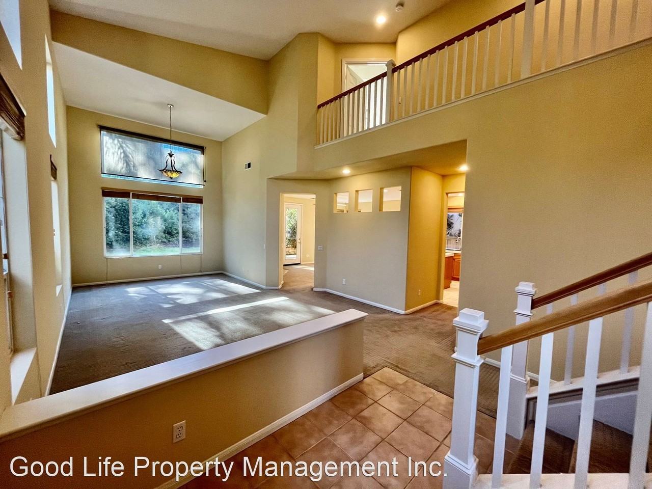 11663 Tree Hollow Ln - Photo 2 of 27