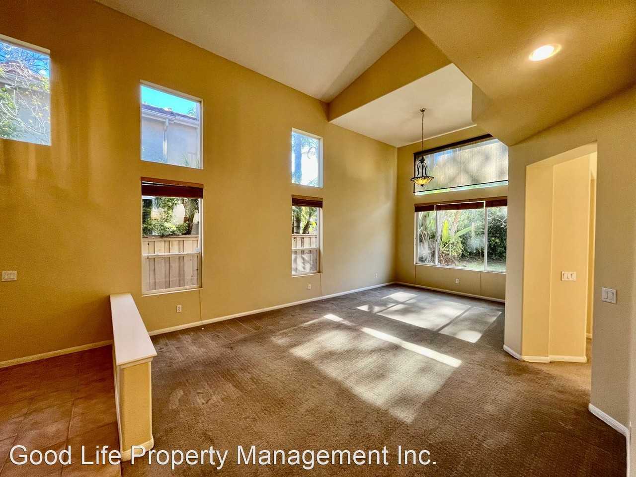 11663 Tree Hollow Ln - Photo 3 of 27