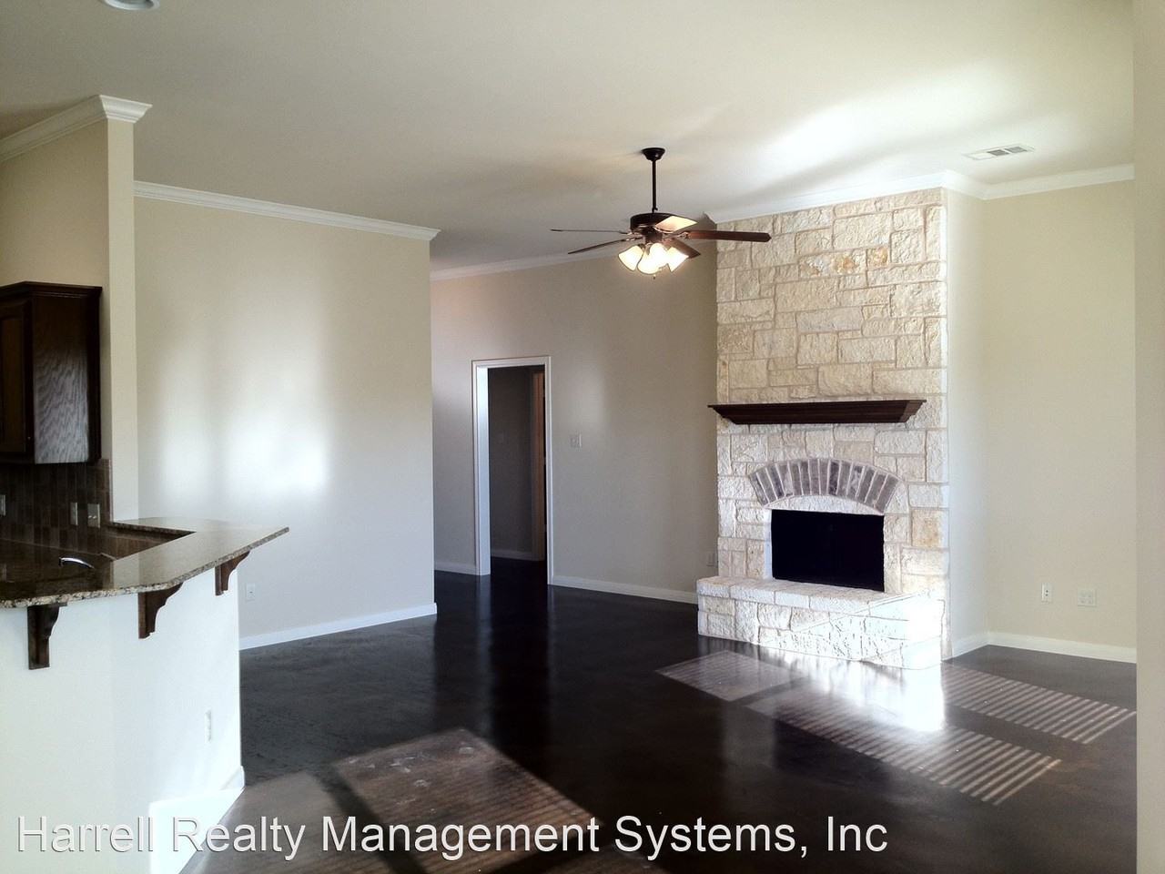 625 Monticello Cir - Photo 3 of 12