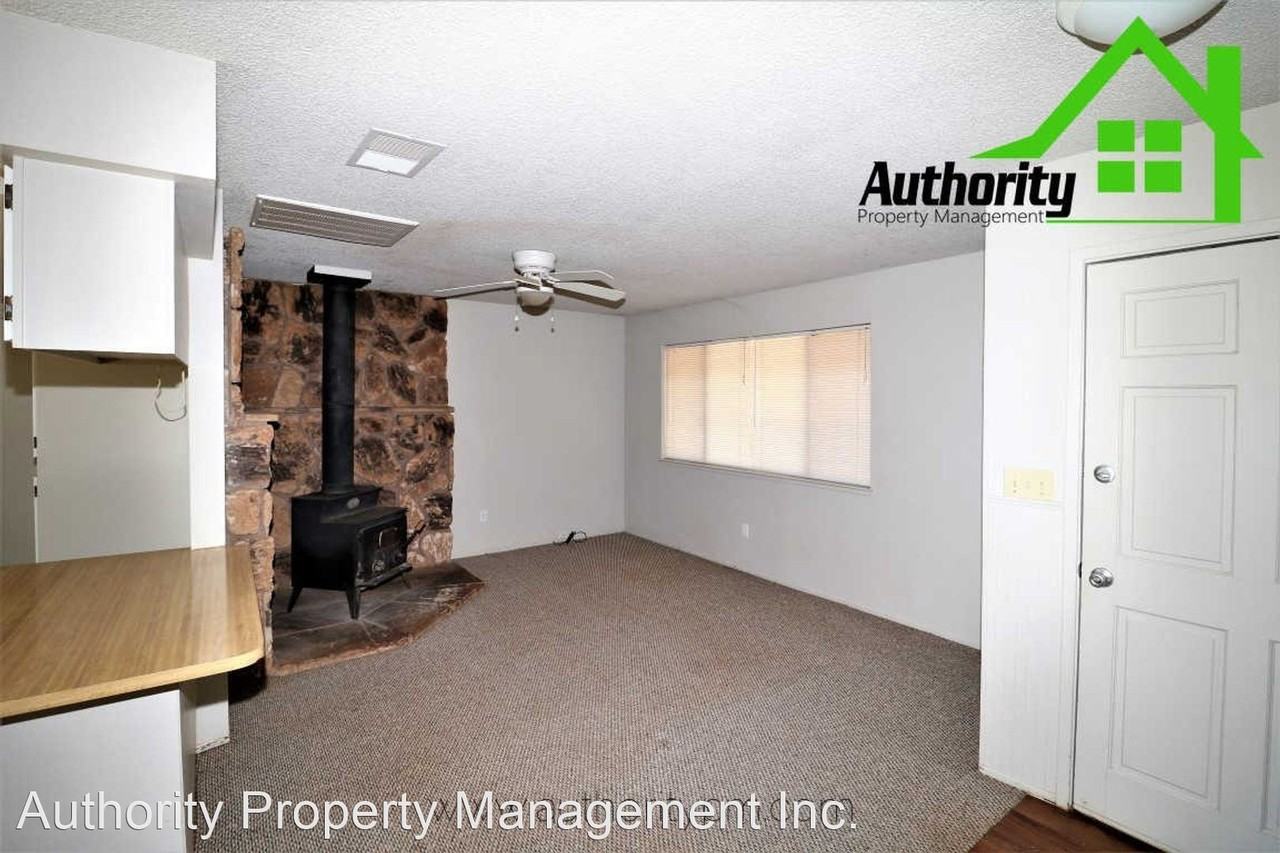 7319 Patience Ln - Photo 3 of 15