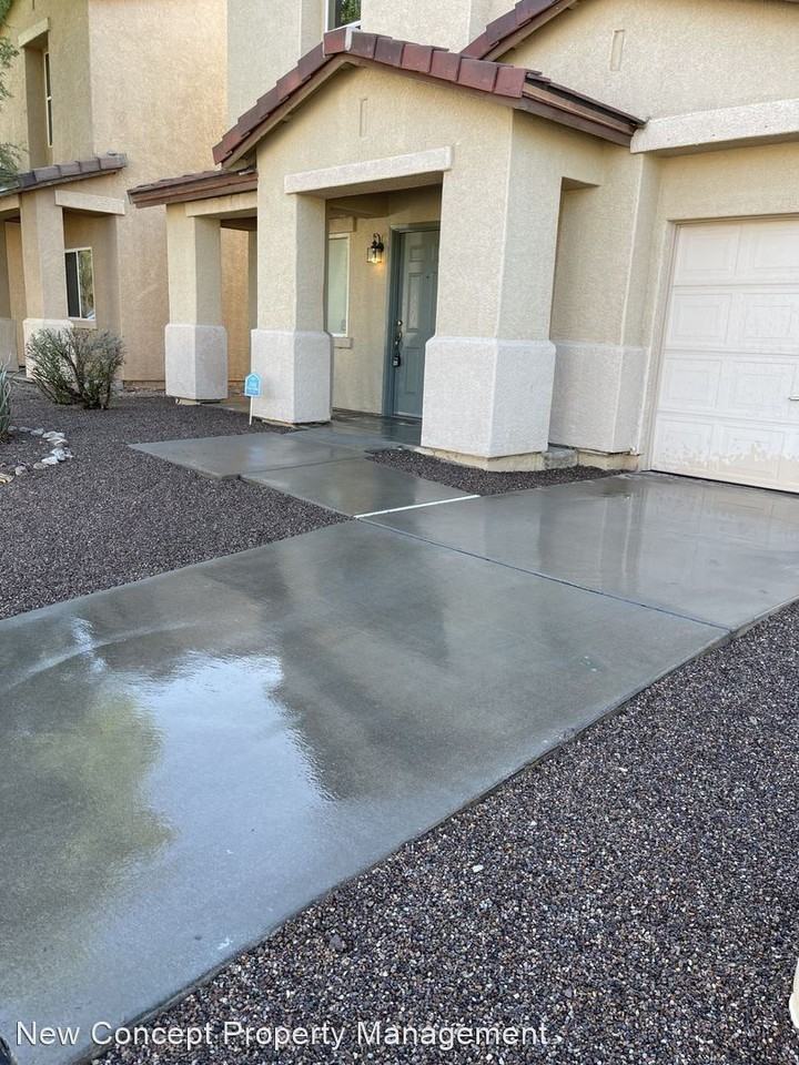 4264 E Babbling Brook Dr - Photo 2 of 50