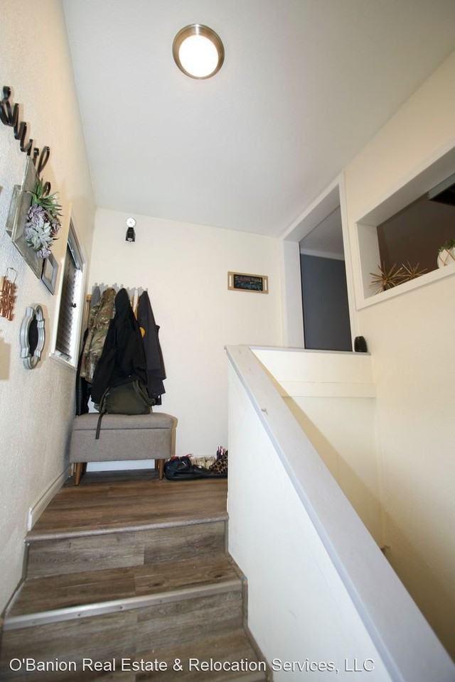 220 Alaska Pl - Photo 2 of 17