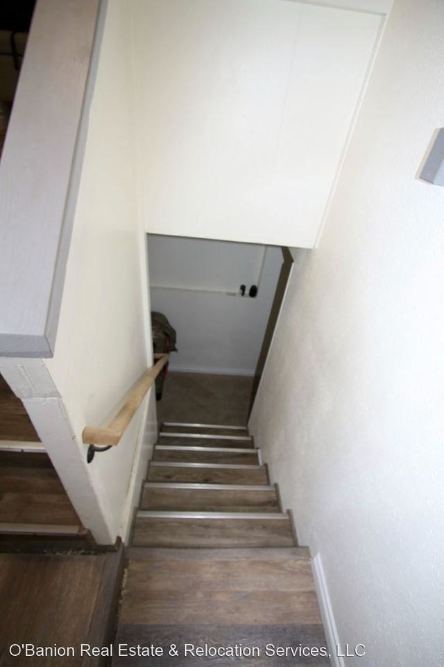 220 Alaska Pl - Photo 3 of 17