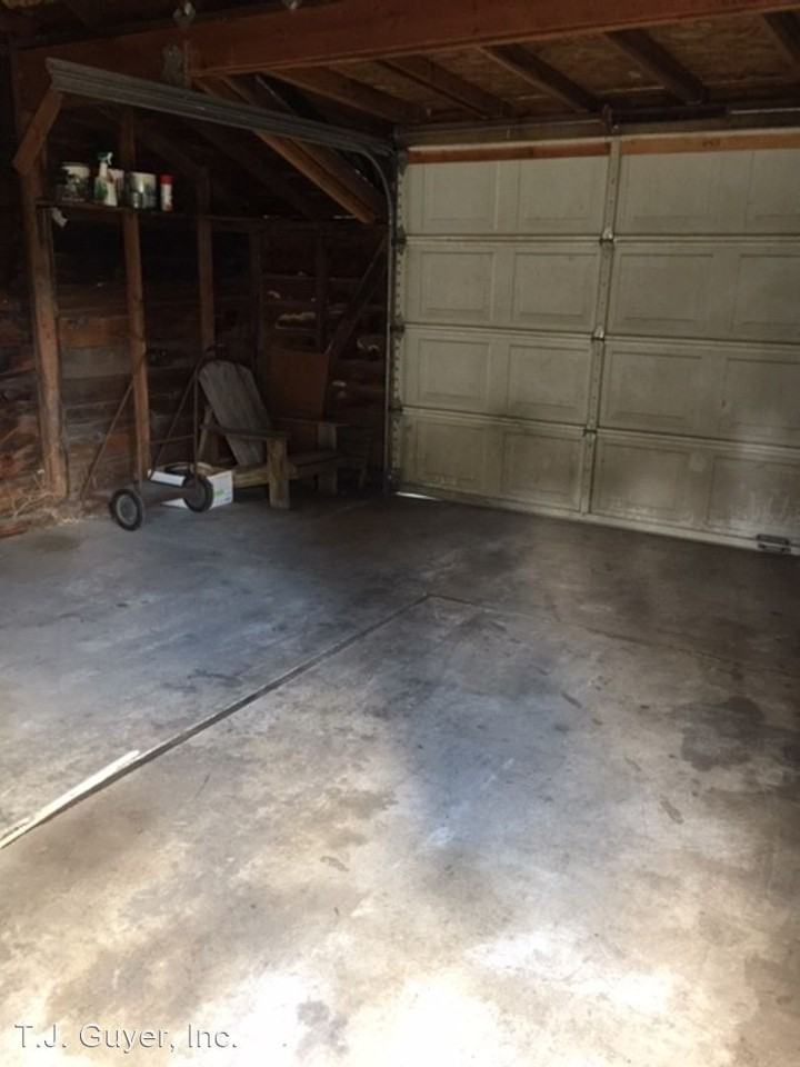 407 S Gold St - Photo 3 of 12