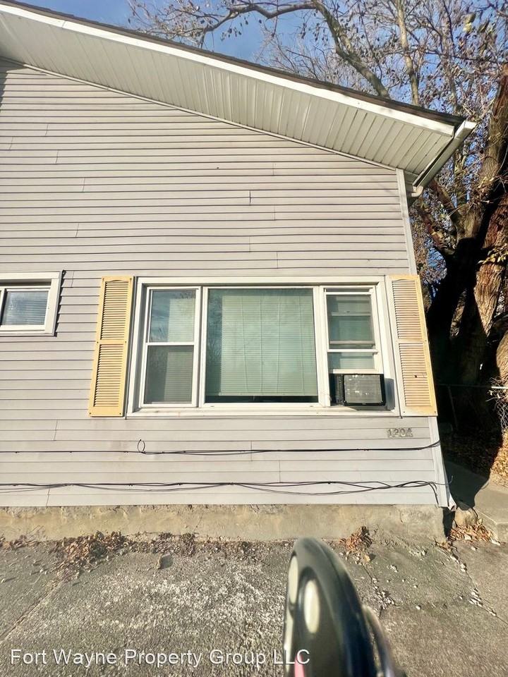 12021206 East State Street Apartments 1202 E State St 1204