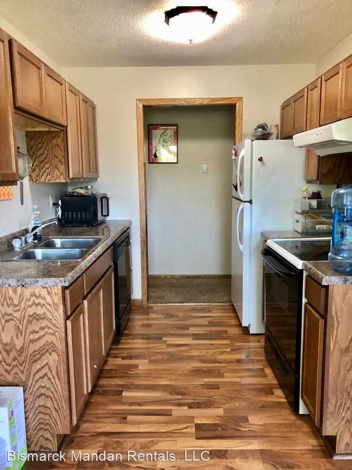 2124 East Divide Avenue - Photo 2 of 9