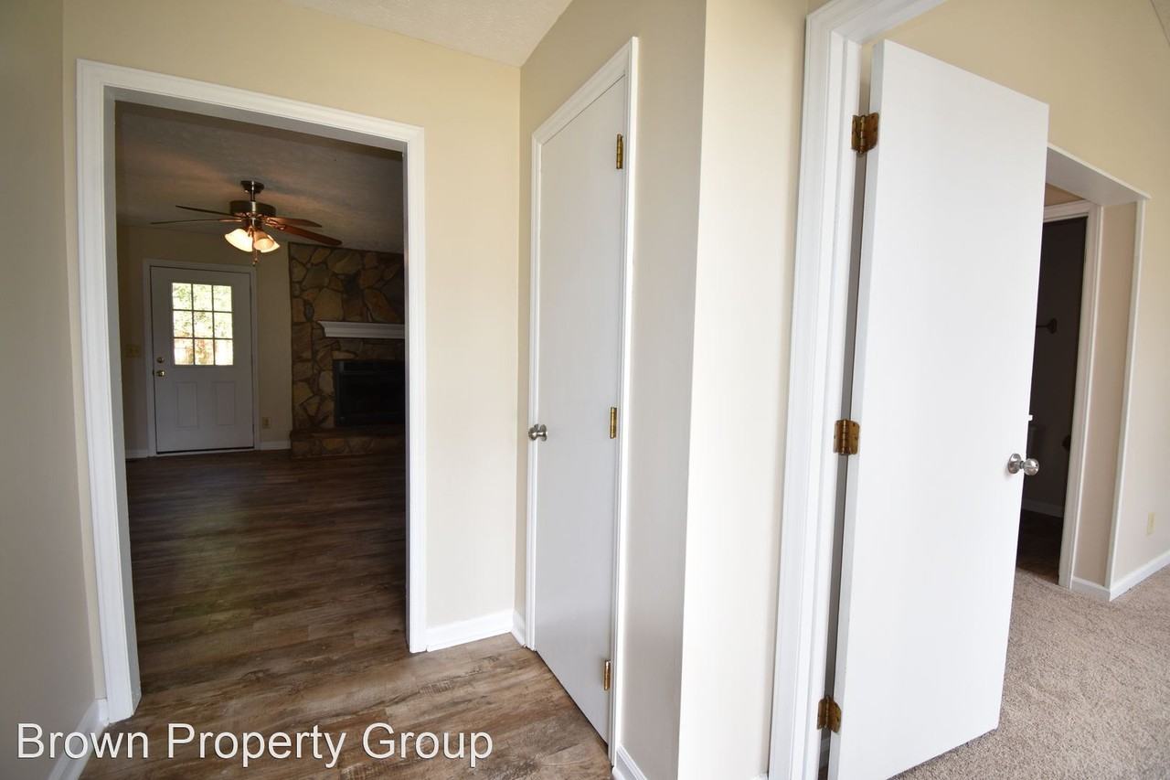 7228 Shady Grove Ln - Photo 2 of 18